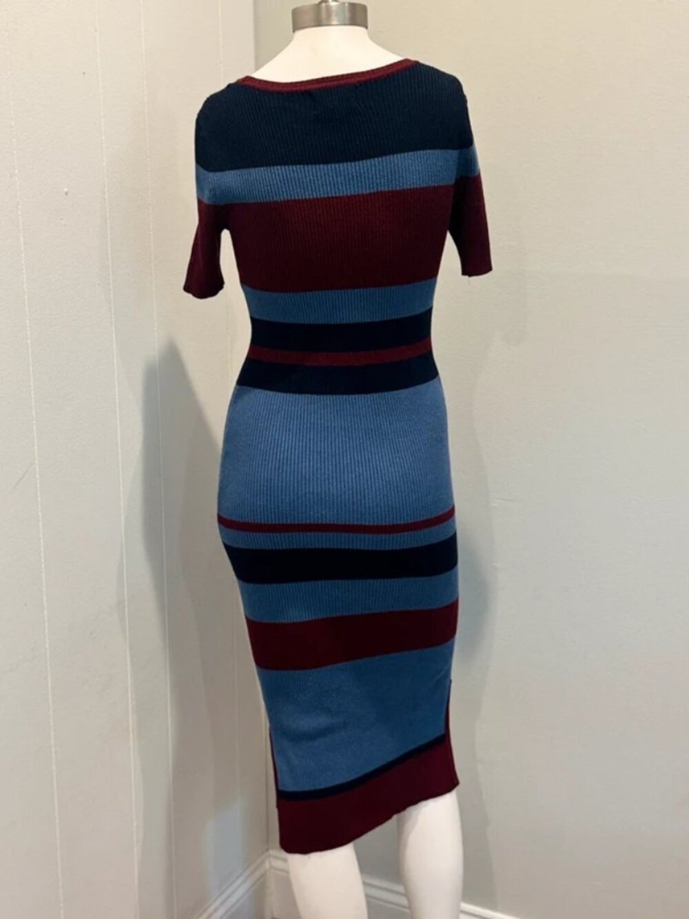Olive + Oak Blue Multicolor Striped Ribbed Knit Midi Dress Short Sleeve | Size X - Picture 2 of 5